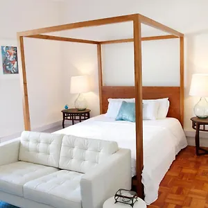 magnolia-guesthouse.hotels-lisbon-portugal.com/